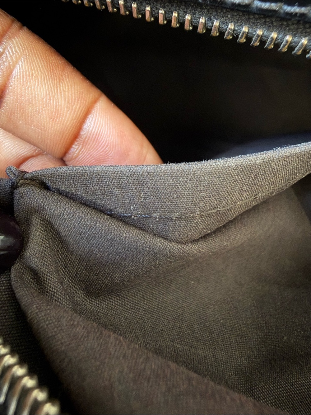 Louis Vuitton Montaigne GM Vintage Bag in Epi Leather - Picture 16 of 16